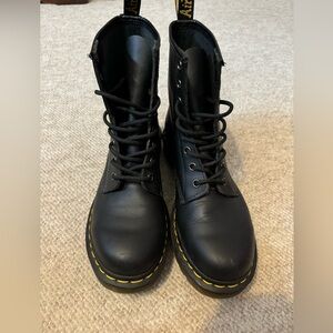 COPY - Doc Martin boots